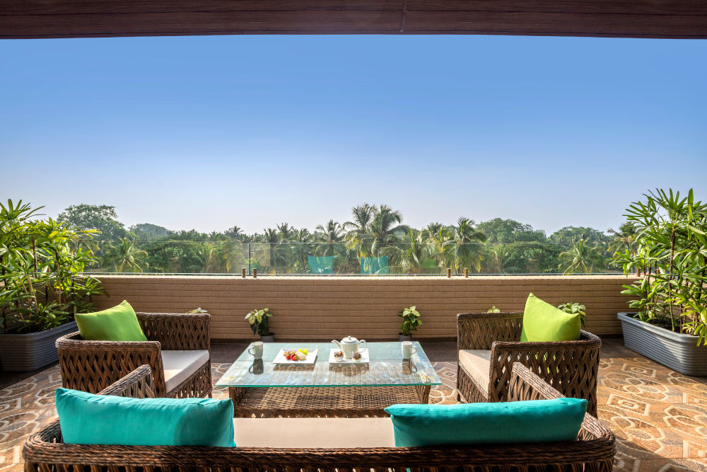 luxury hotels in candolim goa