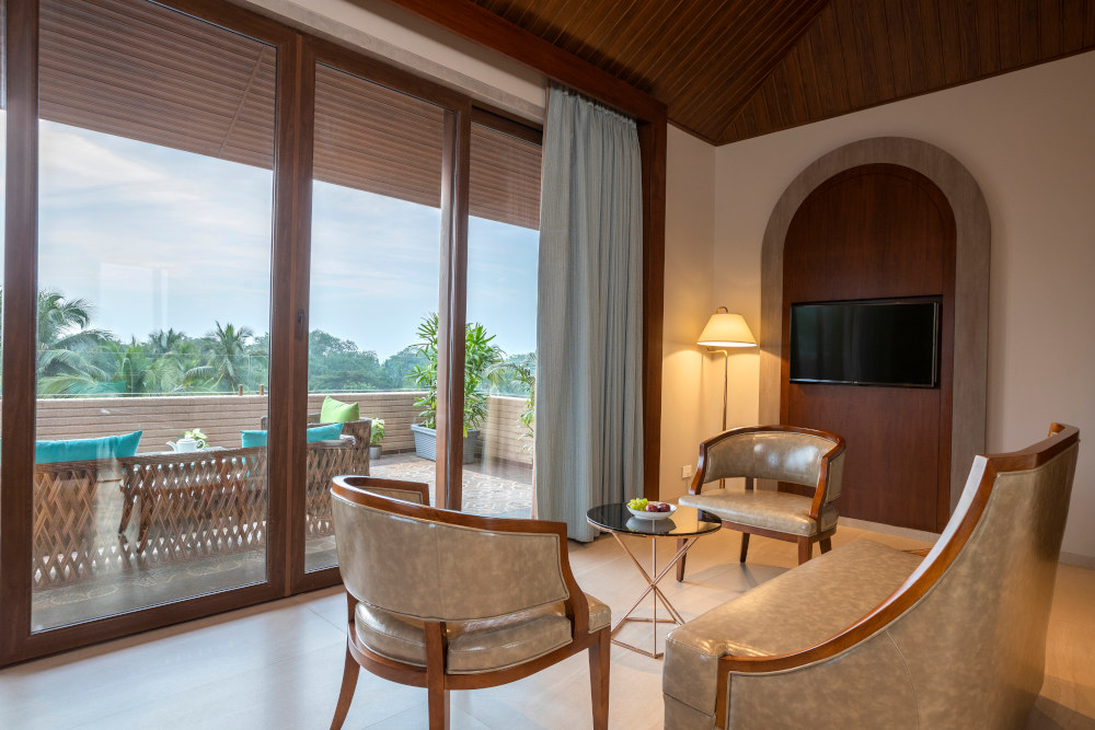 luxury hotels in candolim goa