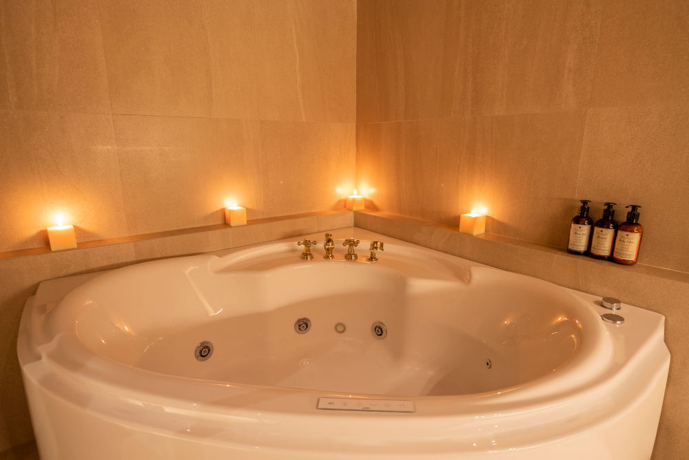 luxury hotels in candolim goa